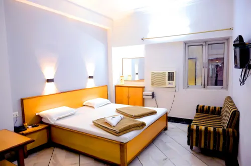 Subhash Hotel