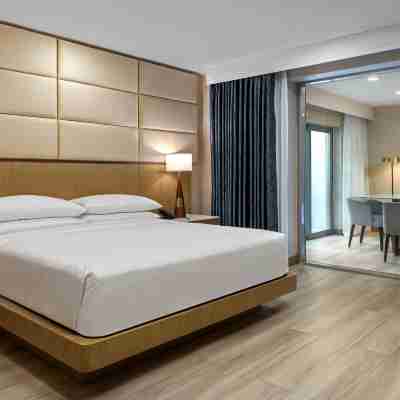 Delta Hotels Ontario Airport Rooms