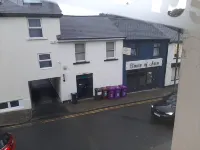Bed Contl Breakfast Newport Wales near train Hotels in Victoria