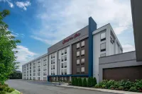 Hampton Inn Woodbridge Hotels in Woodbridge Township