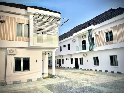 GoodHouse XT Hotels near Emerald Estate Playground