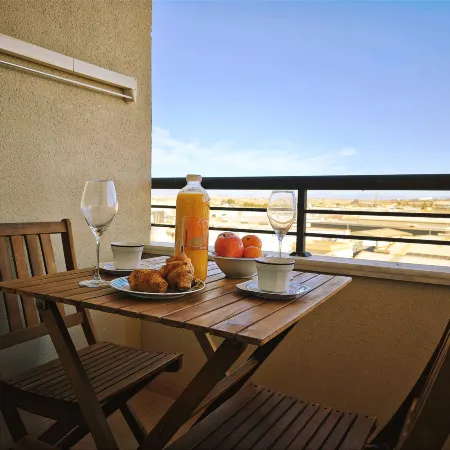 Central Apartment & Beach