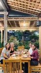 Oku Guest House & Café Hotels in Glagah