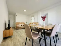 Bright Apartment Near Granada Center