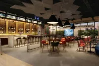 Aloft Muscat - bar