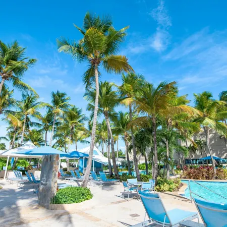 Courtyard Isla Verde Beach Resort