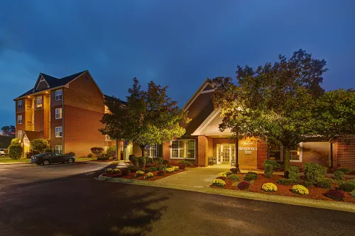 Residence Inn Detroit Livonia - Pet friendly
