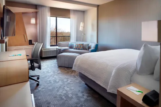 คอร์ทยาร์ดบายแมริออท ลาเกรนจ์ โรงแรมในลาเกรนจ์