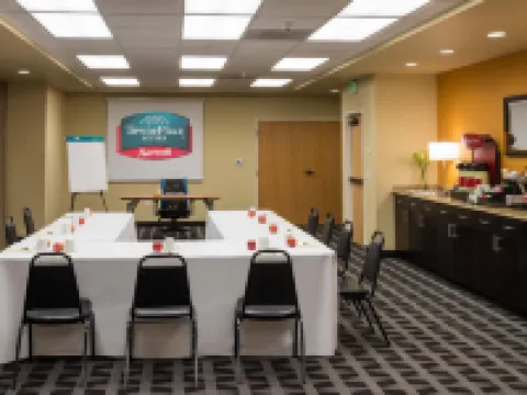 萬豪旗下的本德TownePlace Suites酒店 本德酒店