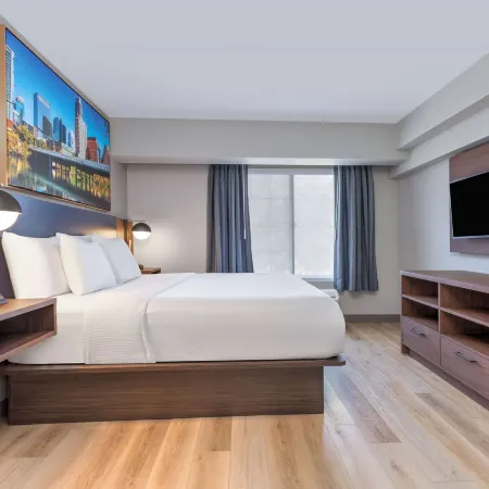 La Quinta Inn & Suites by Wyndham Dallas DFW Airport North