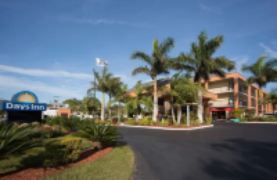 Days Inn by Wyndham Sarasota Bay Hotels in Sarasota County