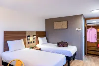 Greet Hotel Chatellerault Hotels in Mondion