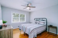 New! 🐄 Homestead @ Oakley Farms 🏡 Hotels near Walmart Pharmacy