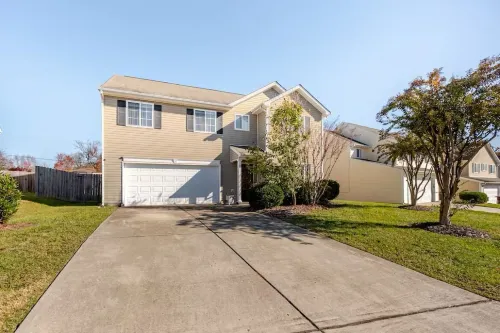 Charming 3-bedroom house in delightful McLeansville with AC, WiFi