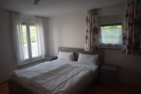 Spacious Apartment with Park View – Ideal for Families & Business Travelers Отели в г. Биберах ан дер Рисс