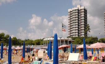 Seafront Flat with Amazing View in Lignano Pineta