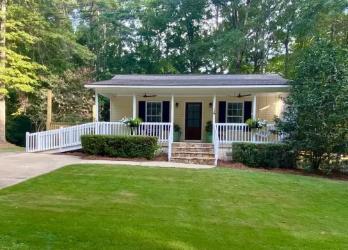 Cozy cottage in Salem with a short drive to Auburn/Opelika Al or Columbus, Ga