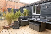 Kippers Cottage family getaway 500m from the beach