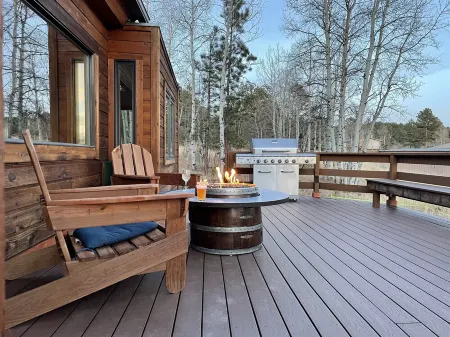 ^^PeakViewCabin, Amazing Views w/ Hot Tub 5 min from town-Peaceful and QUIET