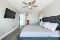 Indian Shores Beachfront 3/2 condo for up to 8 adults