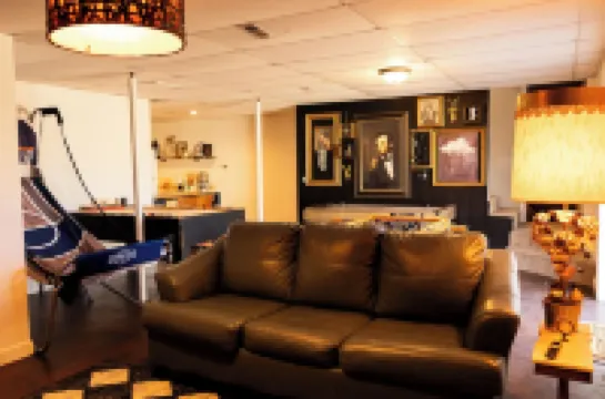 4-Bedroom Home - 2 King Beds, Summer Pool, Pool Table, Air Hockey + More