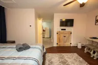 Spacious 5 BR w/Mountaintop Views-2 Min to Hunter