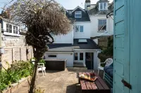 Heron Cottage , 8 New Street.  Spacious Town House in Padstow Old Town