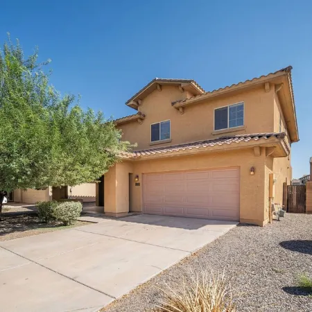 Spacious 6-bedroom 3 Bathroom Entire House in charming Gilbert Sleeps 12
