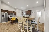 Peaceful retreat w/2 king beds + bunk beds