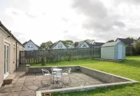 Tranquil Pippin Scottish Cottages with Hot Tub
