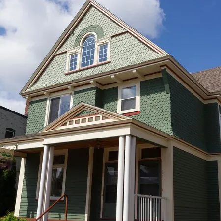 Step Out the Door: Walk to the Best Dining and Breweries, 2 Bikes Included