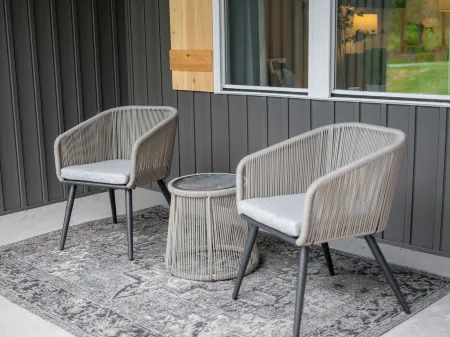 Entire Home w/Kitchen & Grill Near Trails in Bella Vista