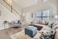 Cozy & Quiet 3BD Retreat Near Downtown Nashville!