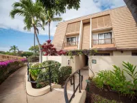 Maui Kamaole K206: Luxe Tropical Oasis with Mountain View Walk to Beach