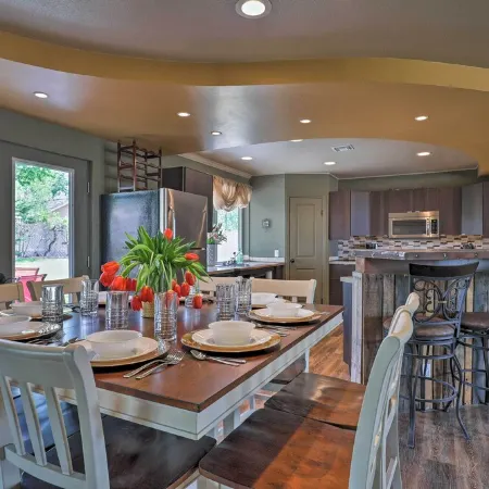 Renovated Open Floor Plan; Walk 2 Downtown & Shops