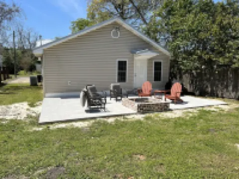 Bait ‘em up Bungalow in Downtown Eaufaula Hoteles en Eufaula