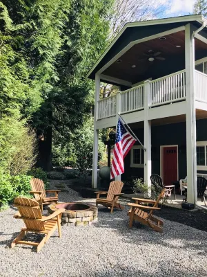 Minutes to HUNDREDS of wine tasting rooms/wineries!