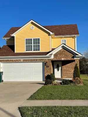 Cheerful Three-Bedroom Residential Home