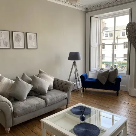 Newly renovated 3-bedroom townhouse in Cupar town centre