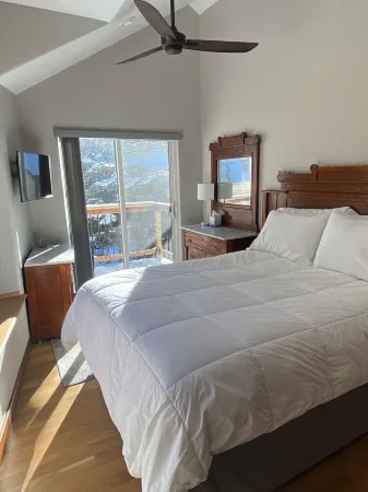 Ouray, CO Closest Townhome to Hot Springs Pool, Park, Trails