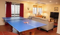 Newly Remodelled Unique Beautiful Townhome near the slopes