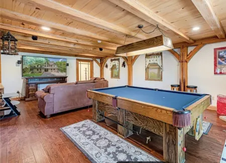 Perfect Mountain Retreat; Minutes from All the Laurel Highlands Has to Offer!