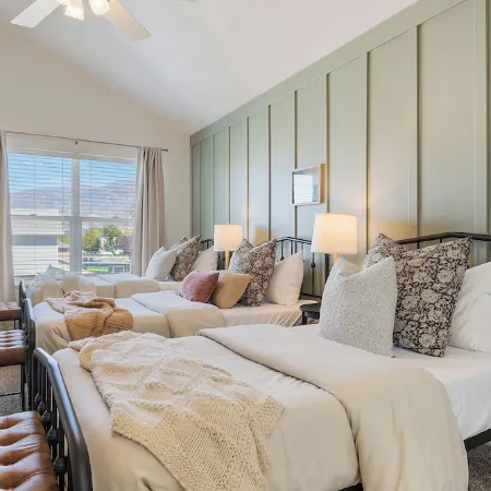 New! Quilters Retreat, Hot Tub, Northern Utah