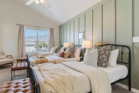 New! Quilters Retreat, Hot Tub, Northern Utah