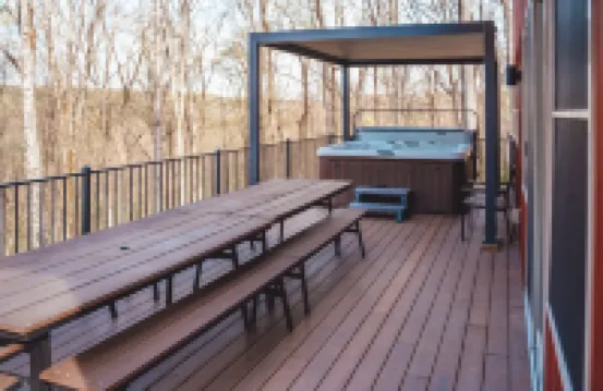 Spacious luxury cabin with hot tub and a great view!