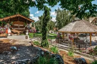 Wander in to Alpine, a basecamp for your adventure!!