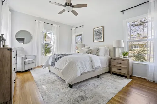 Quaint and Cozy Historic Home in Downtown Weatherford