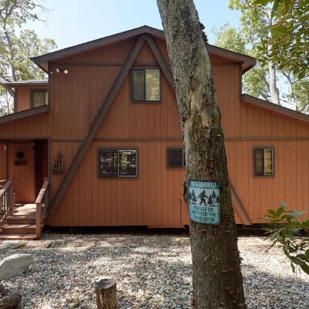 Luxury, Lakefront Chalet; Dock, Grills, Sasquatch & Firepits with a view