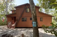 Luxury, Lakefront Chalet; Dock, Grills, Sasquatch & Firepits with a view