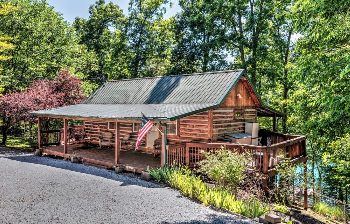 Lakein' It Easy With Private Dock